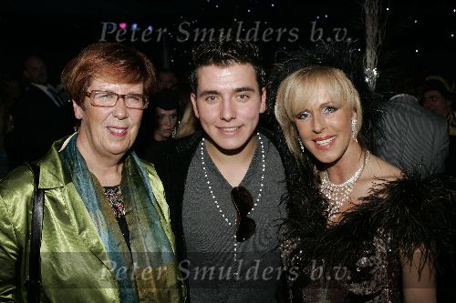 de Kwakel 23 december 2005
Kerstborrel Gerard Joling.
Jan Smit Marga Bult en Annemarie Jorritsma