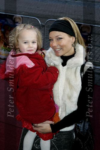 Amsterdam 18 november 2005
Premiere Kabouter Plop in Tuschinsky.
Marilou Legrand met dochter Mila