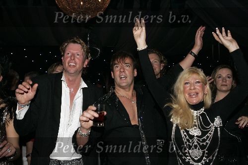 de Kwakel 23 december 2005
Kerstborrel Gerard Joling.
Gerard Joling en Mary Borsato