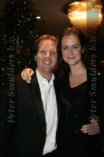 Amsterdam 12 december 2005
Kerstdiner bij de kersentuin met bn ers van Talpa in keuken en bediening. Paulien Huizinga en Michiel Mol