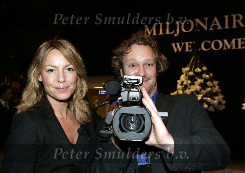 Amsterdam 10 november 2005
Connie Breukhoven op de miljonair fair bij powerplate.
Micky Hoogendijk met cameraman van RNN7