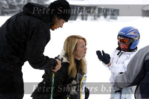 Oberlech 28 december 2005
Linda de Mol op skivakantie met Sander Vahle en Julian en Noah.