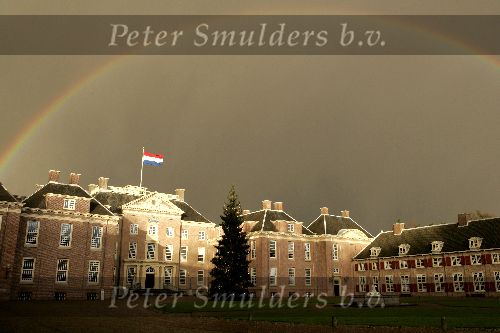 Apeldoorn 16 december 2005
paleis het Loo. regenboog