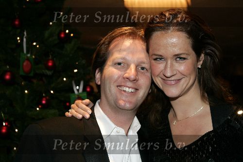 Amsterdam 12 december 2005
Kerstdiner bij de kersentuin met bn ers van Talpa in keuken en bediening. Paulien Huizinga en Michiel Mol