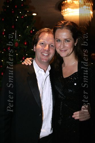 Amsterdam 12 december 2005
Kerstdiner bij de kersentuin met bn ers van Talpa in keuken en bediening. Paulien Huizinga en Michiel Mol
