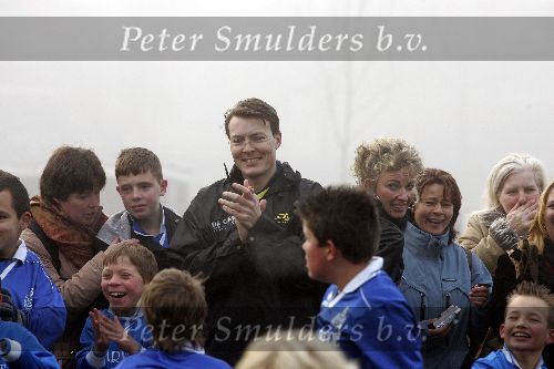 Amersfoort 10 december 2005
Prins Constantijn voetbalt met gehandicapten.
Als scheidsrechter