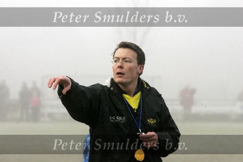 Amersfoort 10 december 2005
Prins Constantijn voetbaLt met gehandicapten.
Als scheidsrechter