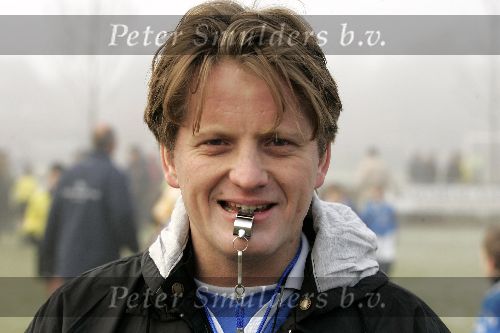 Amersfoort 10 december 2005
Prins Pieter Christiaan voetbalt met gehandicapten en speelt als scheidsrechter