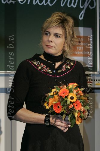 Utrecht 2 december 2005
Prinses Laurentien opent beurs voor kinderen met een handicap.
Prinses laurentien zwanger van derde kind.