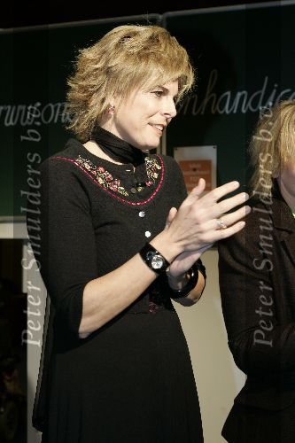 Utrecht 2 december 2005
Prinses Laurentien opent beurs voor kinderen met een handicap.
Prinses laurentien zwanger van derde kind.