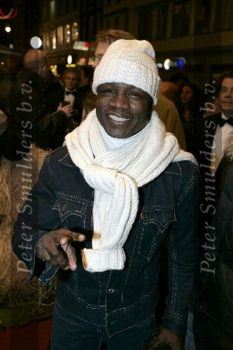 Amsterdam 13 december 2005
Premiere King Kong in Tuschinsky .
Regilio Tuur met  muts
