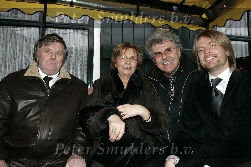 Baarle Nassau 6 december 2005
Trouwen Robert Long met zijn vriend Christoph.  met ouders Christoph