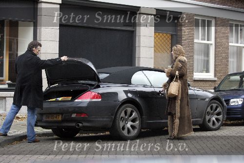 Amsterdam 3 december 2005
Robert Schoemacher met zijn vriendin in Amsterdam met bmw cabrio