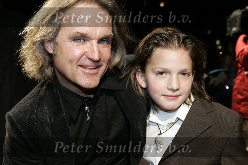Zeist 7 december 2005
Premiere de Griezelbus.
Roland Jan heyn met zoon