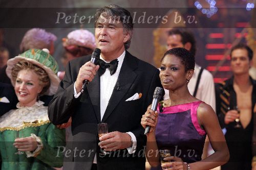 Aalsmer 12 december 2005
Dancing with the stars.
Ron Brandsteder en Sylvana Simons