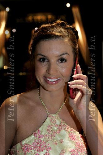 Amsterdam 8 december 2005
VIP avond miljonairs fair in Rai.
Rossana Lima bij phonehouse met gsm