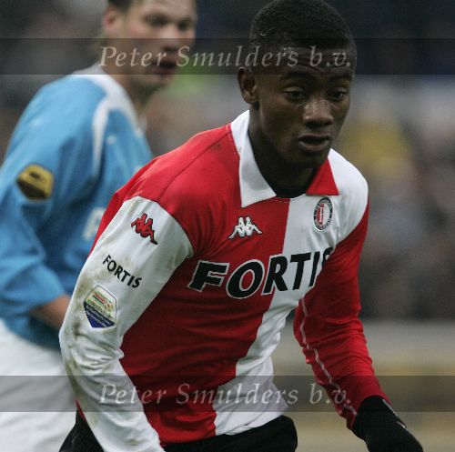 Rotterdam, 11 December 2005 Kompetiewedstrijd seizoen 2005/2006
Feyenoord-PSV, eindstand 1-0
Salomon Kalou