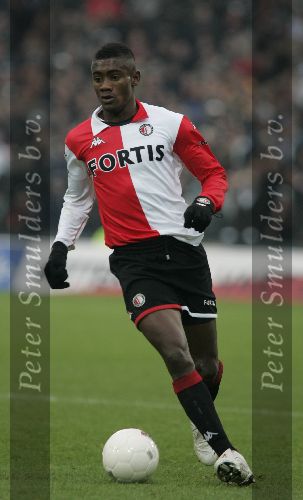 Rotterdam, 11 December 2005 Kompetiewedstrijd seizoen 2005/2006
Feyenoord-PSV, eindstand 1-0
Salomon Kalou