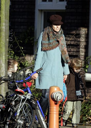 Amsterdam 30 november 2005
Susan Visser uit Gooische vrouwen met petje en kinderen