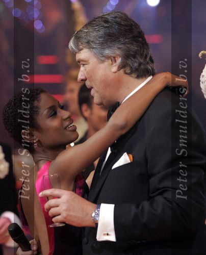 Aalsmer 12 december 2005
Dancing with the stars.
Ron Brandsteder en Sylvana Simons