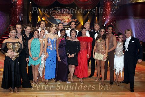 Hoofddorp 12 december 2005
Dancing with the stars met Lieke v Lexmond, Hans Klok, Tatjana,Christijan Albers,Catherine Keyl, Ernst Daniel Smid,Marit v Bohemen en Bas Muijs.Ron Brandsteder en Sylvana Simons