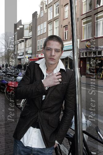 Amsterdam 9 december 2005
Presentatie serie van Speijk bij Talpa.
Tygo Gernandt met ringen