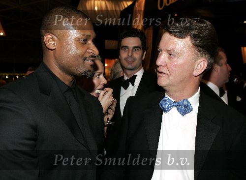 Amsterdam 8 december 2005
VIP avond miljonairs fair in Rai. 
Louis v Gaal met Winston Bogarde