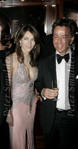 Amsterdam 8 december 2005
VIP avond miljonairs fair in Rai.
Liz Hurley met Yves Gijraths