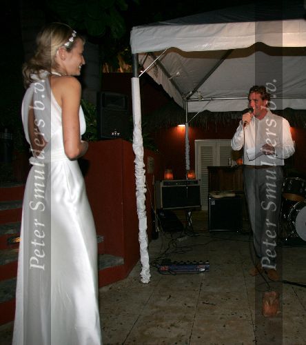 Curacao 30 December 2004
Trouwen Edwin Smulders met Anouk Voorveld 
Edwin zingt speciaal voor zijn vrouw Anouk het liedje \