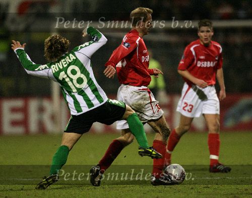 Alkmaar, 23 Februari 2006
UEFA wedstrijd heenronde tussen AZ en Betis Sevilla, eindstand 2-0 en in de verlenging 2-1 waardoor Betis een ronde verder ging Barry v Galen in duel met Rivera