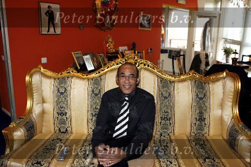 Amsterdam 25 januari 2006
Bobby Farrell in zijn huis in Amsterdam zuid oost.