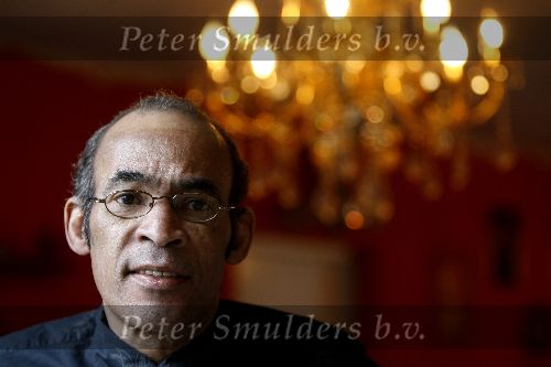 Amsterdam 25 januari 2006
Bobby Farrell in zijn huis in Amsterdam zuid oost.