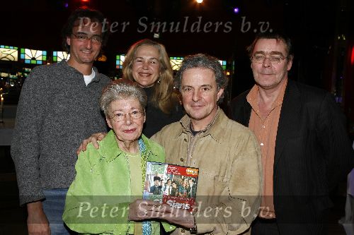 Amsterdam 24 januari 2006
Huub Stapel bij presentatie dvd Sjans bij Palazzo met moeder Sylvia Millecam. Peter Bolhuis Camilla Braaksma en