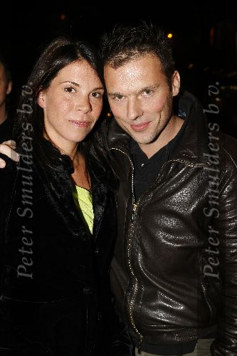 Rotterdam 26 januari 2006
Premiere God is my DJ in oude Luxor 
Duncan stutterheim met vrouw