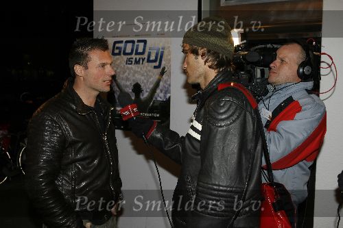 Rotterdam 26 januari 2006
Premiere God is my DJ in oude Luxor 
Duncan stutterheim