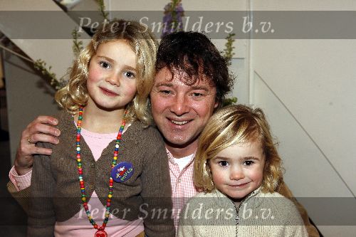 Amsterdam 29 januari 2006
Premiere Muis in Meervaart.
Frits Sissing met dochters