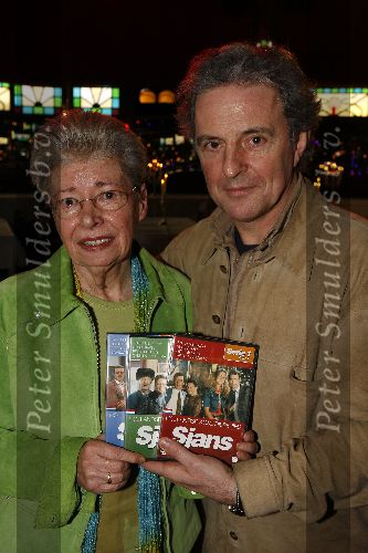 Amsterdam 24 januari 2006
Huub Stapel bij presentatie dvd Sjans bij Palazzo met moeder Sylvia Millecam