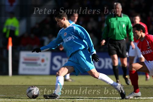 Alkmaar, 26 Februari 2006 Kompetitiewedstrijd AZ-PSV, eindstand 1-2 Seizoen 2005/2006 doelpunten Jan Vennegoor en Kone
Ibrahim Afellay