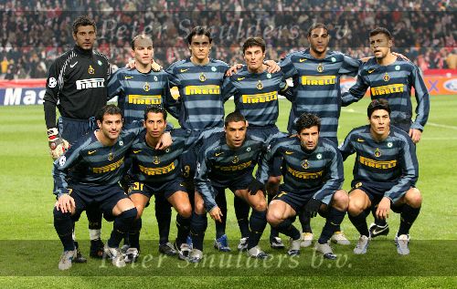 Amsterdam, 22 Februari 2006 Champions League 1e ronde na voorrondes Seizoen 2005/2006 AJAX-Internationale, Eindstand 2-2 Het elftal van Internationale Milaan met o.a. 
Toldo, C—rdoba, Burdisso, Zanetti, Stakovic, Figo, Cruz, Adriano, Cambiasso, Samuel, CZ<caron>sar.
Wissels: Julio CZ<caron>sar, Pizarro, Kily Gonzalez, Solari, Materazzi, Martins, Wome.