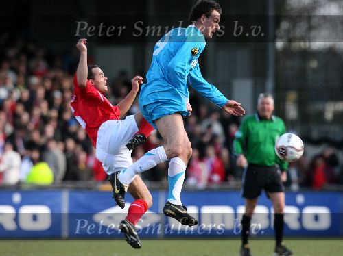 Alkmaar, 26 Februari 2006 Kompetitiewedstrijd AZ-PSV, eindstand 1-2 Seizoen 2005/2006 doelpunten Jan Vennegoor en Kone
In aktie Jan Vennegoor of Hesselink