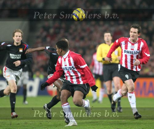 Eindhoven, 21 Februari 2006 Eerste ronde Knock-out Champions league Seizoen 2005/2006 PSV-Olympique Lyon
Jefferson Farfan