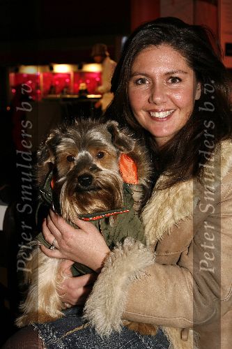 Amsterdam 28 januari 2006
sieraden en accecoires beurs in Rai.
Josefine v Asdonk met hond