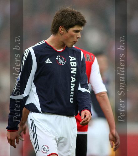 Rotterdam, 5 Februari 2006 Kompetiewedstrijd Feyenoord-AJAX, eindstand 3-2 Seizoen 2005/2006
Klaas Jan Huntelaar spugend