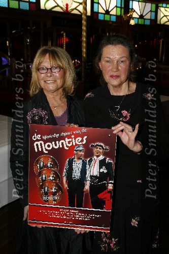 Amsterdam 24 januari 2006
Lenie Bambergen met vrouw vrouw Rene Sleeswijk
