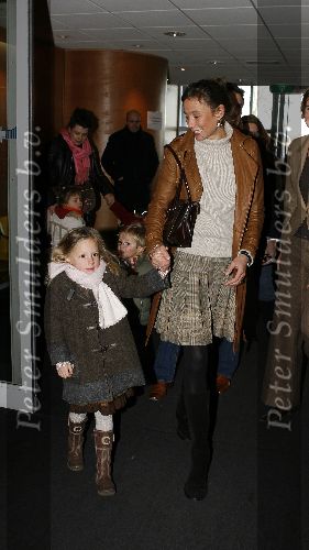 Amsterdam 29 januari 2006
Premiere Muis in de Meervaart.
Prinses Marilene en Anna v Vollenhoven en Lucas v Vollenhoven.