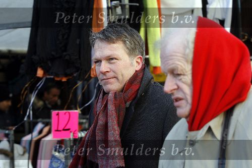Amsterdam 23 januari 2006
Opnames spotje voor verkiezingen op albert Cuyp door Eddy Terstal met Wouter Bos