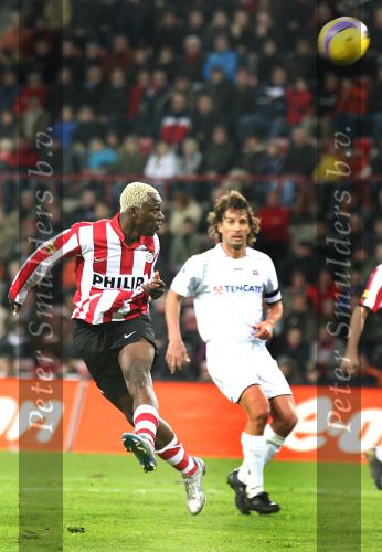 Eindhoven, 15 December 2006 Kompetitiewedstrijd PSV-Heracles, eindstand 3-0 Seizoen 2006/2007
Arouna Kone
Foto: Ronald Otter