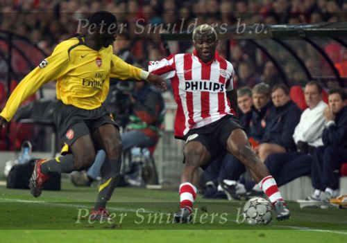 Eindhoven, 20 Februari 2007 Champions Leaguewedstrijd
PSV-FC Arsenal 1e ronde Eindstand 1-0 Seizoen 2006/2007
Arouna Kone in duel met Kolo Toure