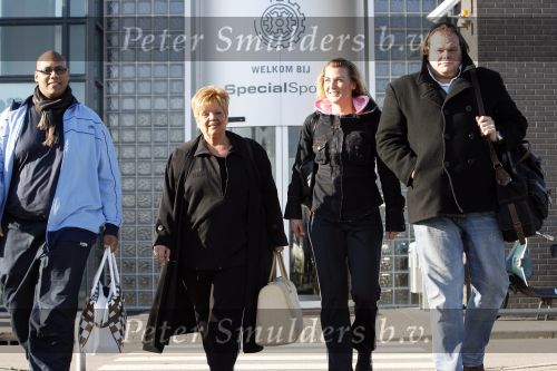Amstelveen 25 januari 2007
SBS 6 is bezig met programma met afvallen en bekende nederlanders. Renee de Haan Mark Dakriet Menno Kohler en Barbara de Loor verlaten special sports na een training.