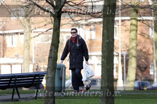 Amsterdam 25 januari 2007
Barry Hay aan het wandelen met zijn 2 honden.